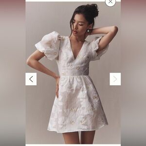 ELLIATT Octavia puff sleeve v neck mini dress. Size small